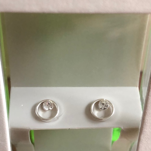 earrings - Picture 2 of 2